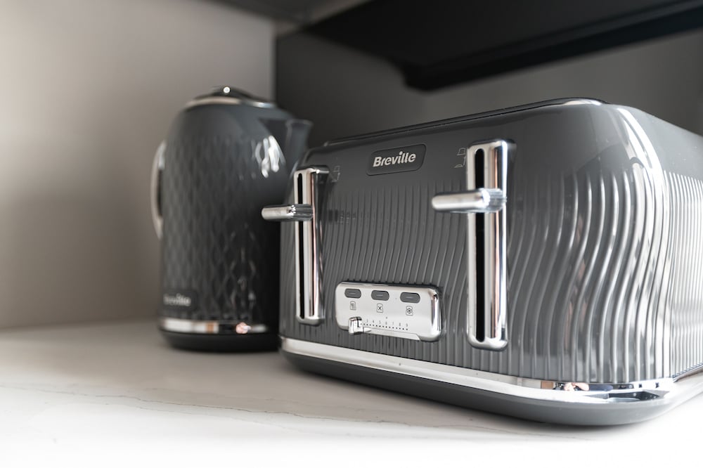 Фото Skyvillion Apartments Cockfosters