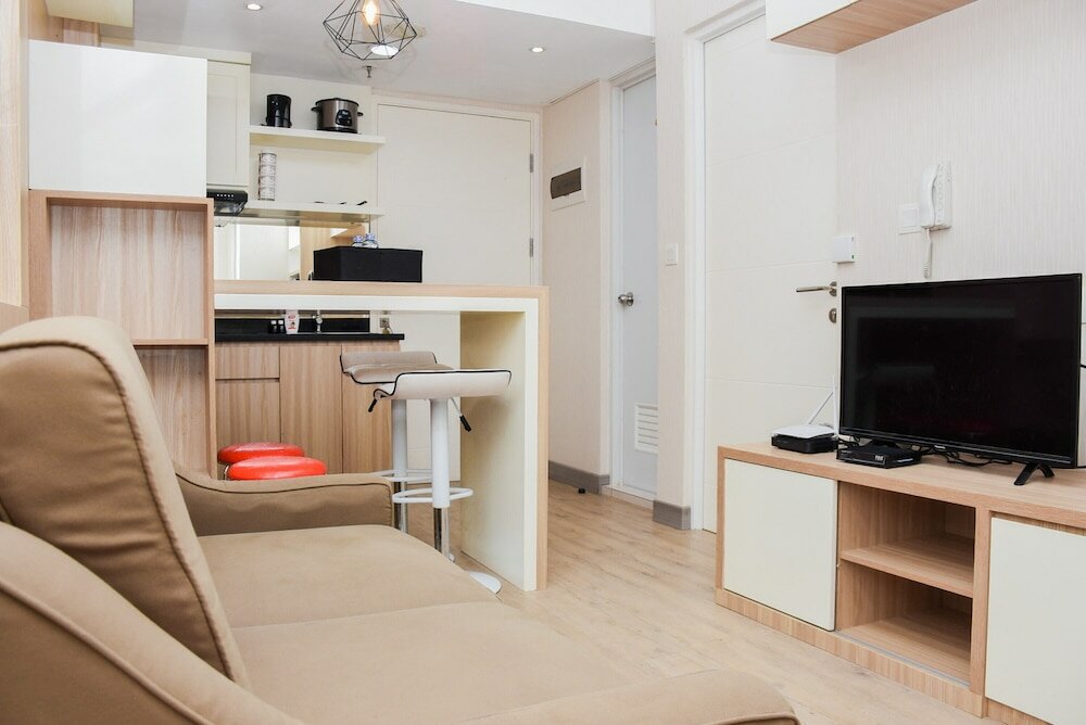 Фото Comfort And Homey 2Br At Springlake Apartment Bekasi