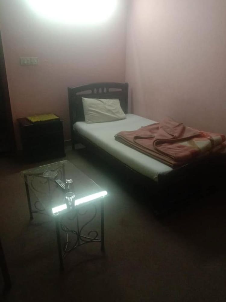 Фото Akbar International View Hotel