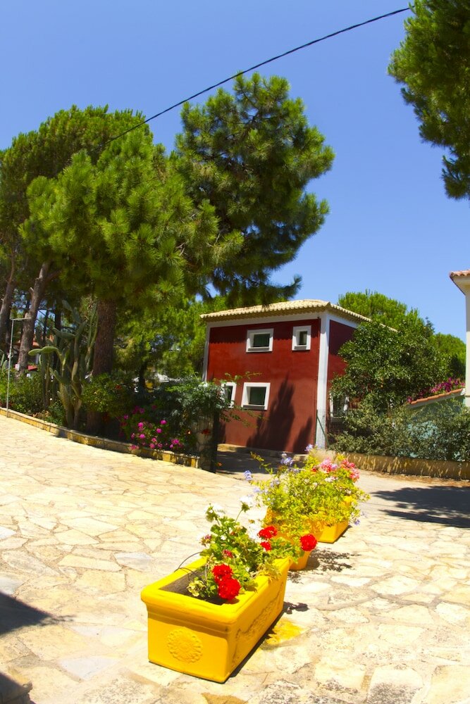 Фото Pyrgaraki Studios and Apartments