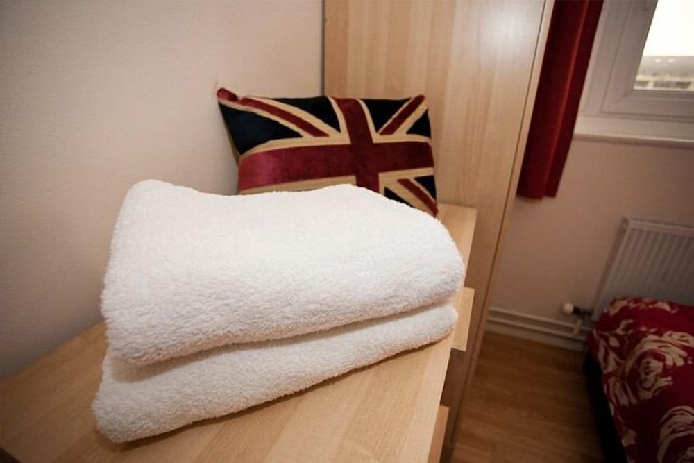 Фото Victoria Centre Apartments & Annexe