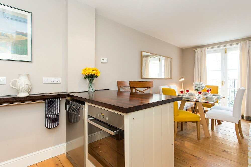 Фото Altido Modern 2 bed flat in Central London, sleeps 6