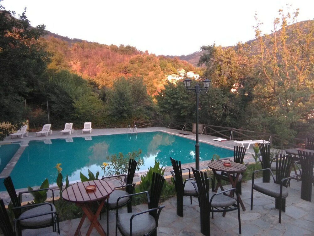 Фото Hotel pool bar Tsigoura