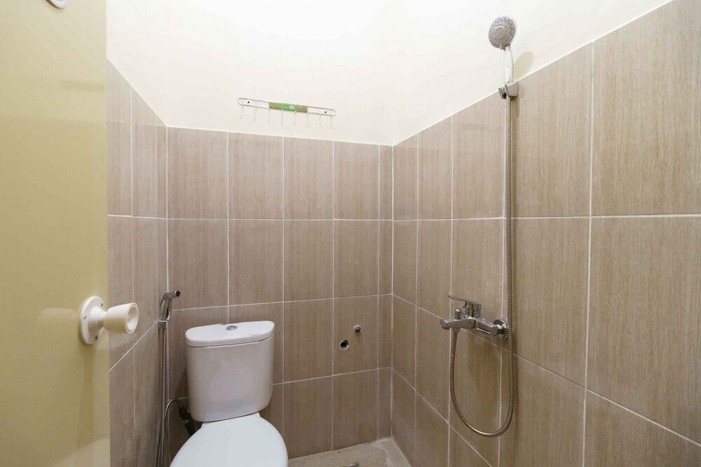 Фото RedDoorz Syariah near Lubang Jepang Bukittinggi