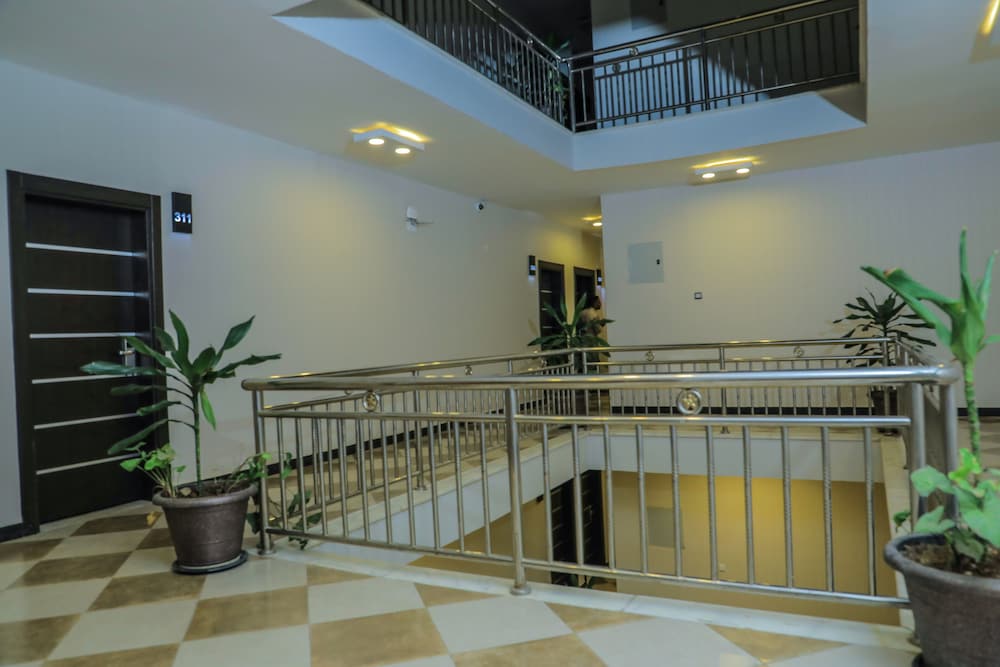 Фото Garalay Hotel