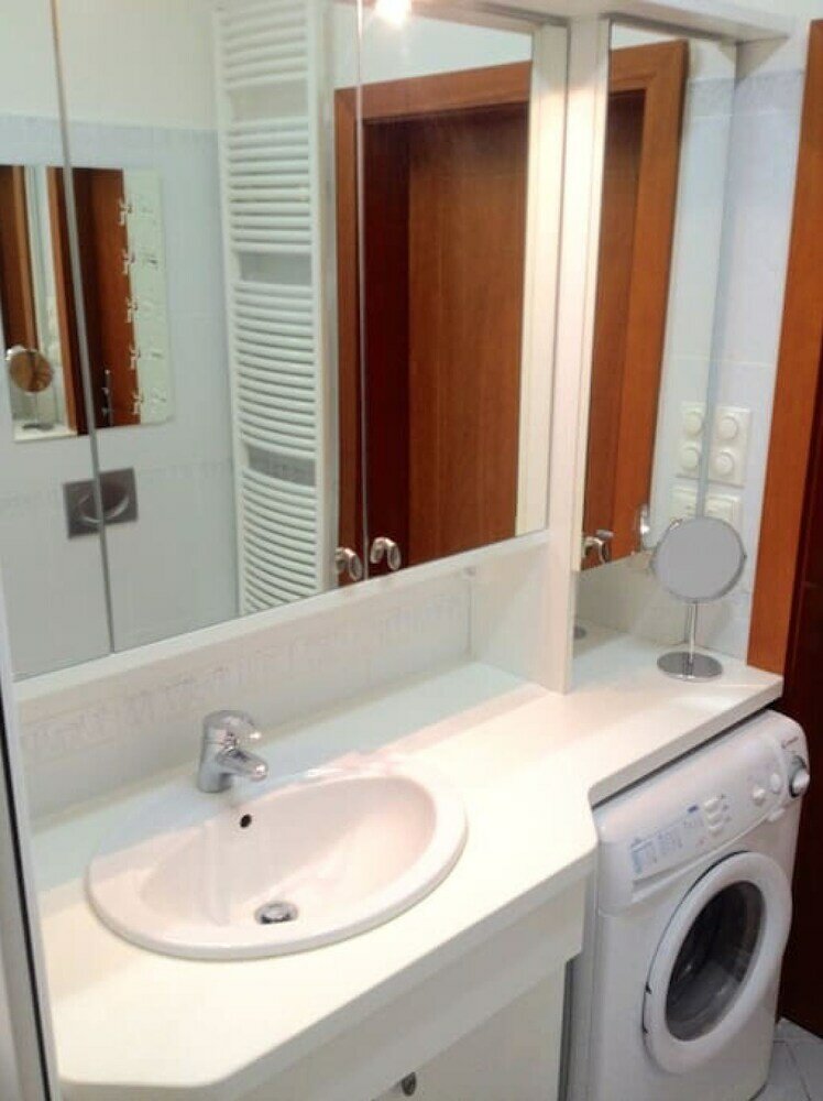 Фото Romantic Condo near Charles Bridge