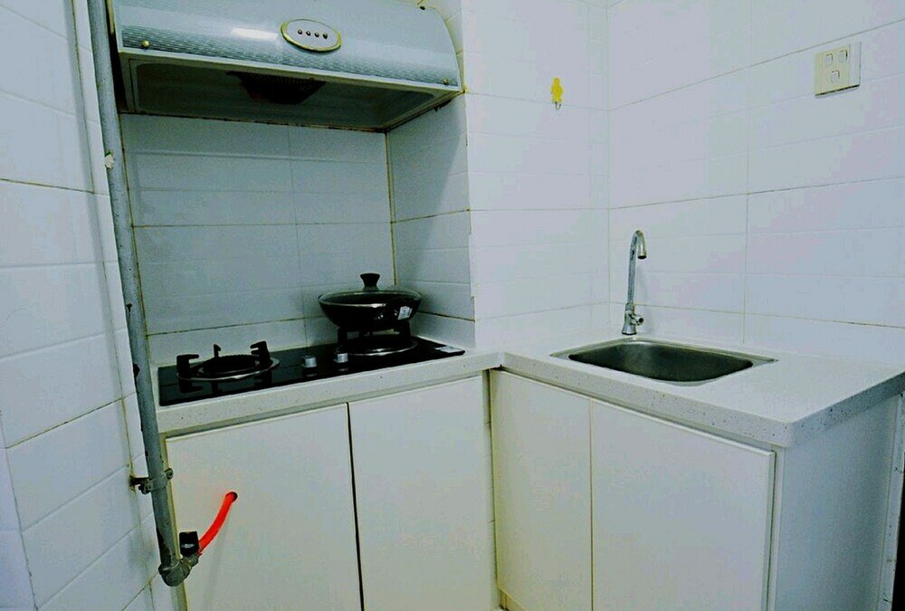 Фото Avatar Fireworks Queen Bed Studio in Center Futian