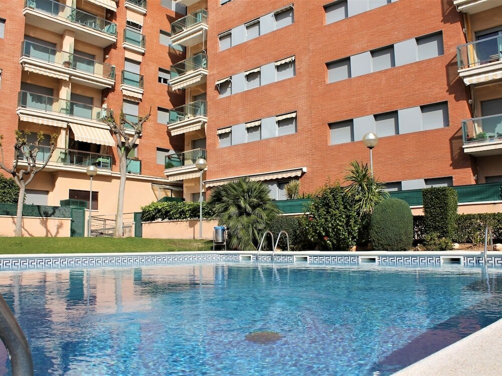 Фото Suitur beach apartment with pool