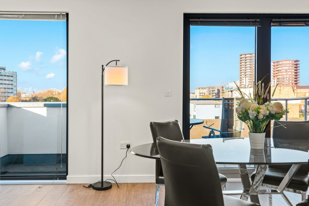 Фото Three Bedroom Apartment in Hoxton