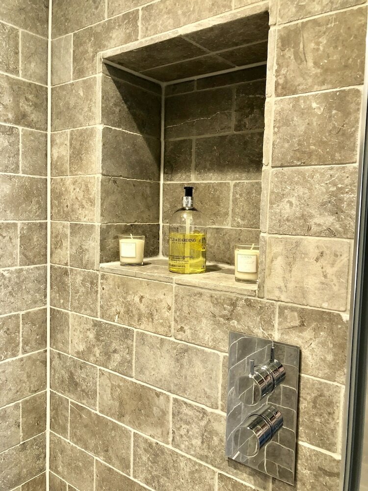 Фото Stylish Maisonette and studio in Victoria