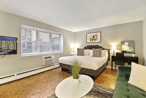 Гостиница Fully Furnished Studio Apt in Lakeview в Чикаго