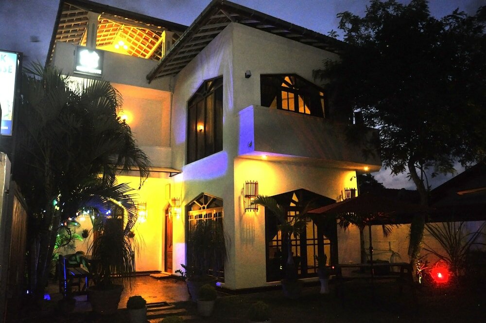 Фото New York Guest House