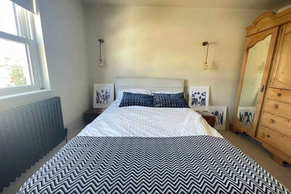 Фото Stylish 3bd House With Private Garden - Tooting