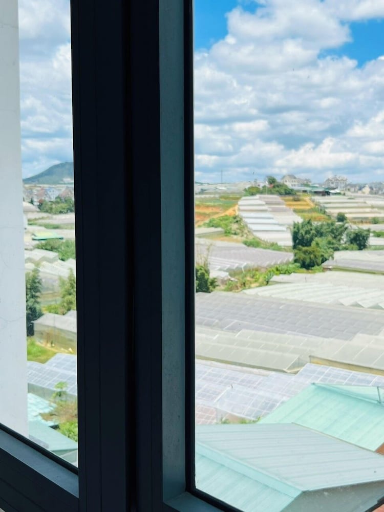 Фото Canary Dalat Hotel