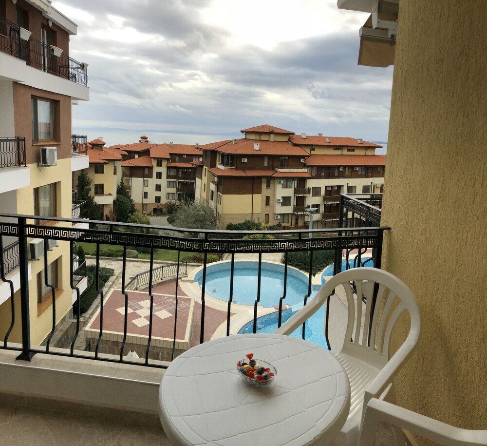 Фото Luxury Apartment in Garden of Eden