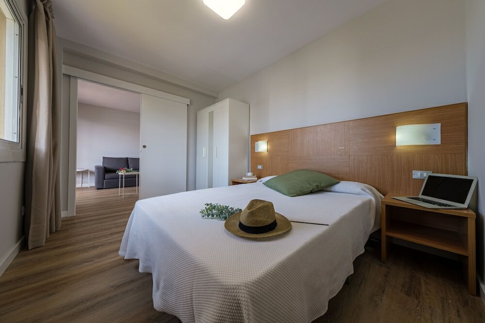 Фото Apartamentos California