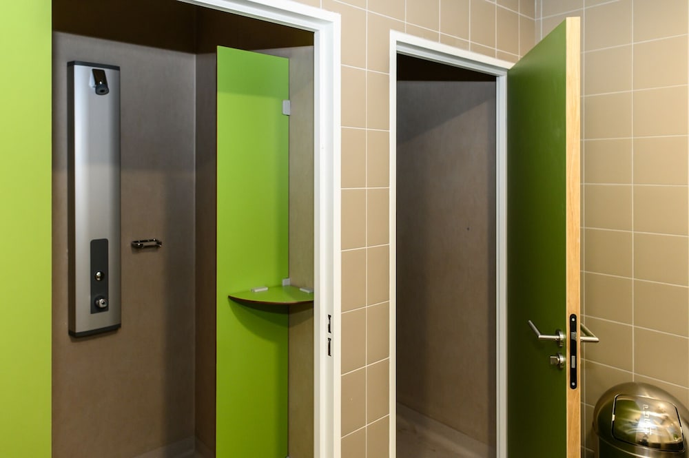 Фото Auberge de jeunesse Hi Clermont-Ferrand