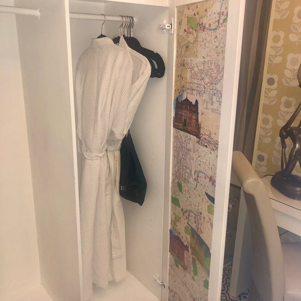 Фото Charing Cross Rooms - B&b