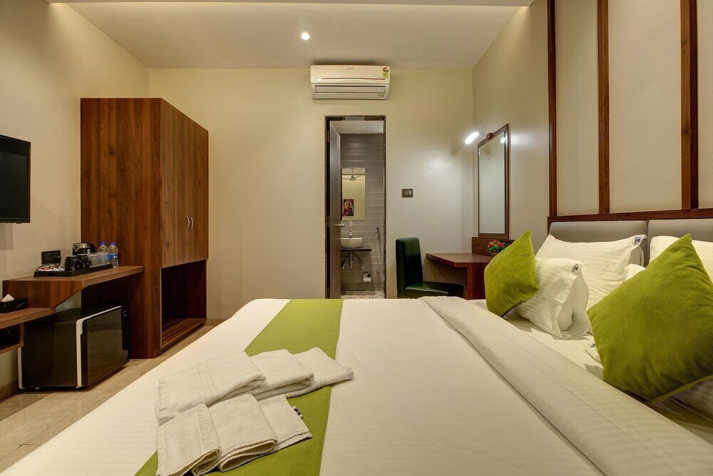 Фото StayBird - Fortune House Business Hotel