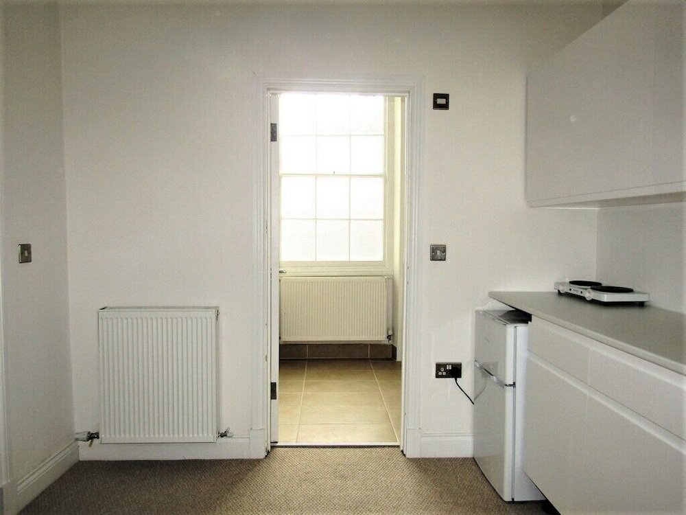 Фото Large Private Double En-suite - 5