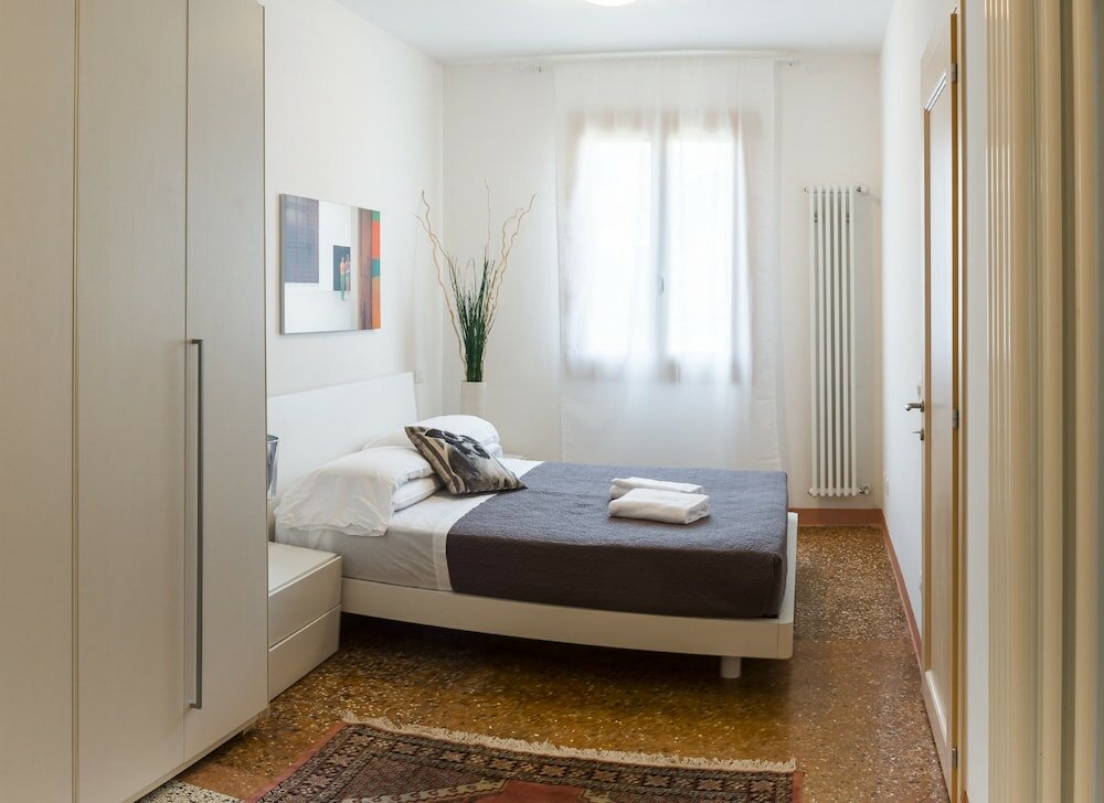 Фото Dorsoduro Charme Apartments