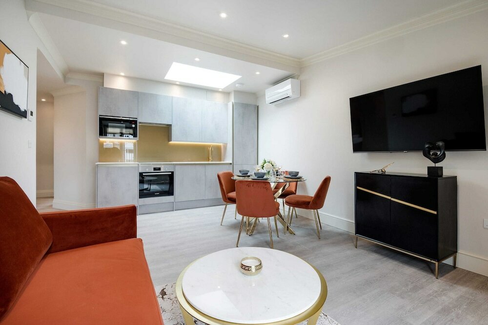 Фото Marble Arch Suite 9-hosted by Sweetstay