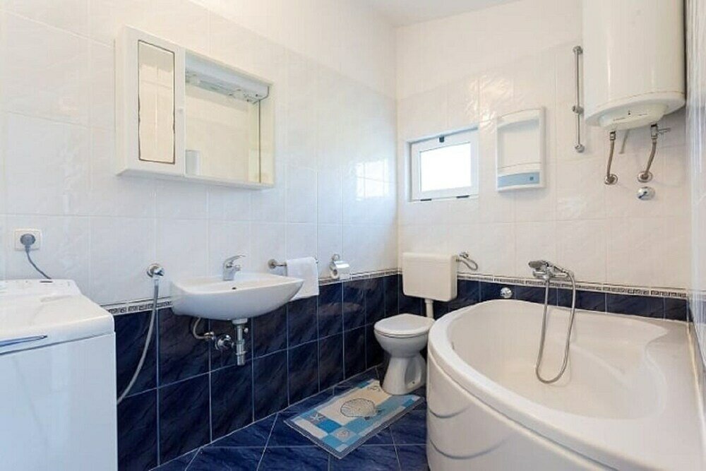 Фото Petra - 50 m From Pebble Beach - A1-gornji