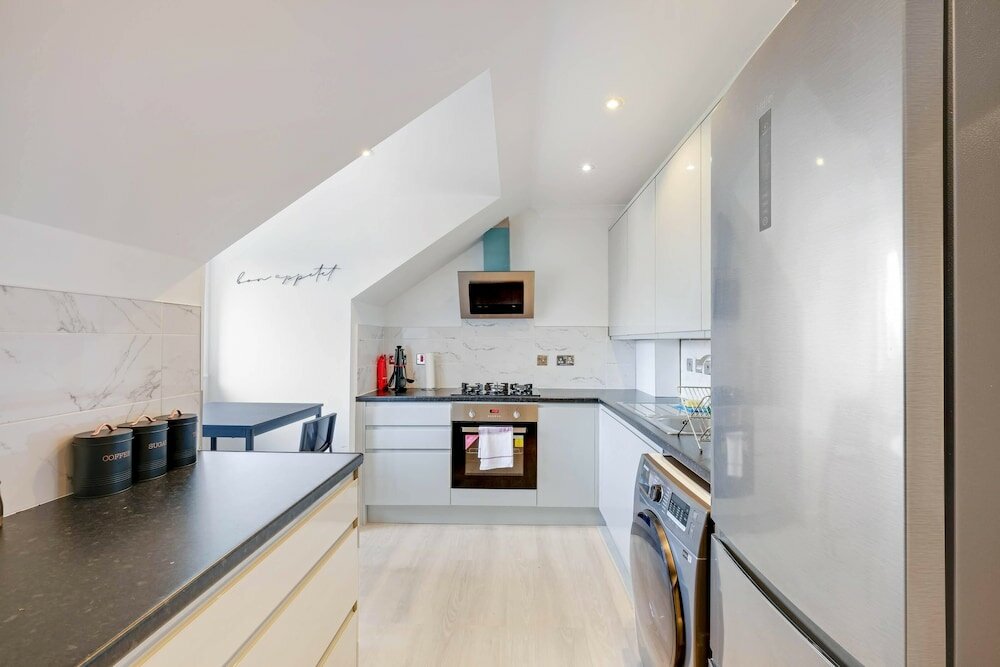 Фото Modern Bright Spacious 2 bed Barnet Apt