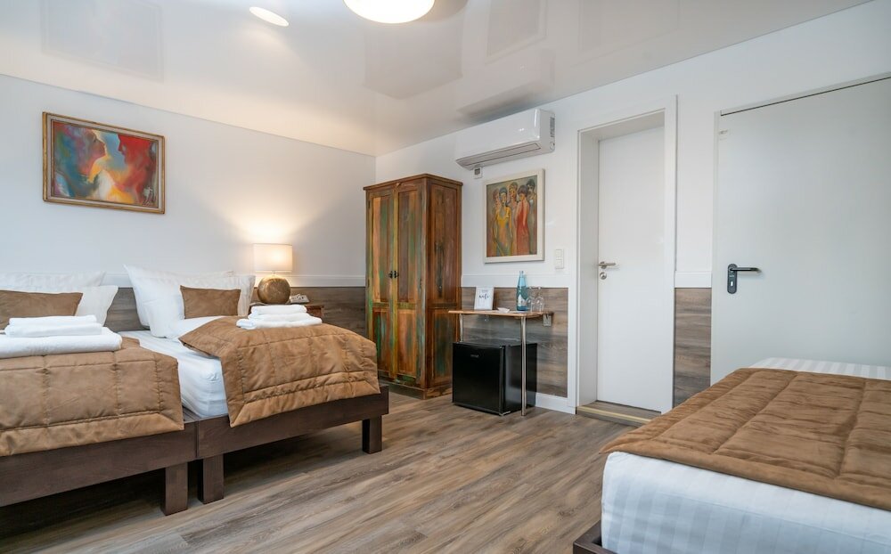 Фото Landgasthaus Kreuz Michelbach