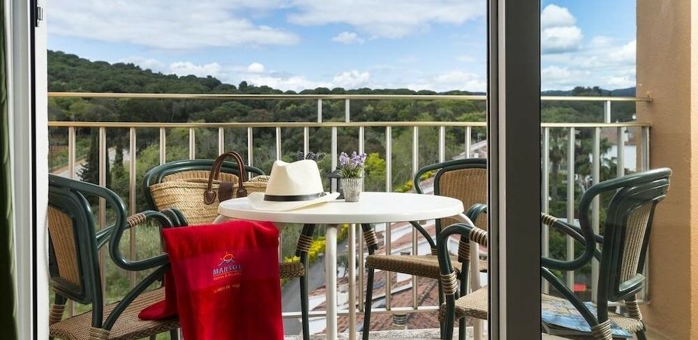 Фото Apartamento cerca de Water World y Gnomo Park