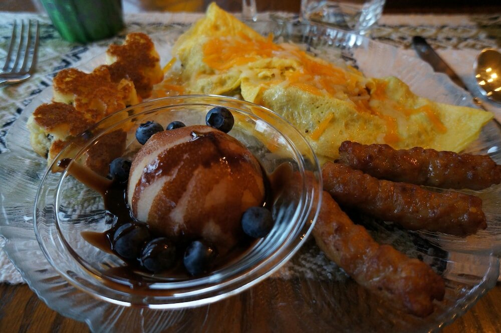 Фото Tyee Lodge Oceanfront B&b