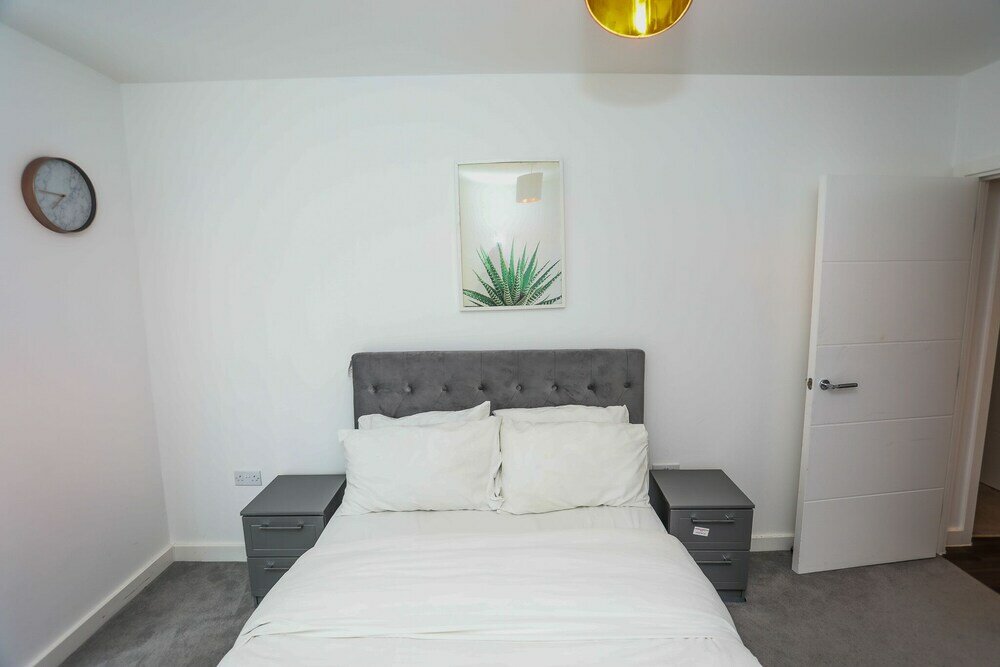 Фото Dreams Apartments 2 Bed