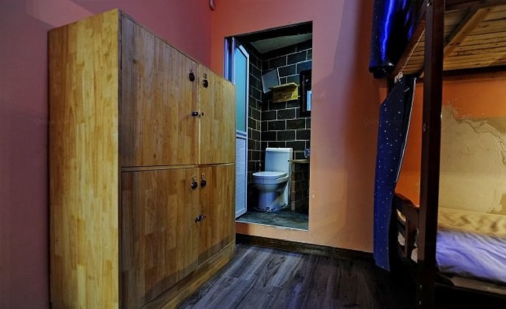 Фото Shu Hostel, Guiyang