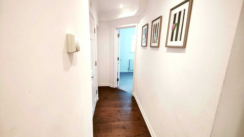 Фото Aldgate Flats in E1