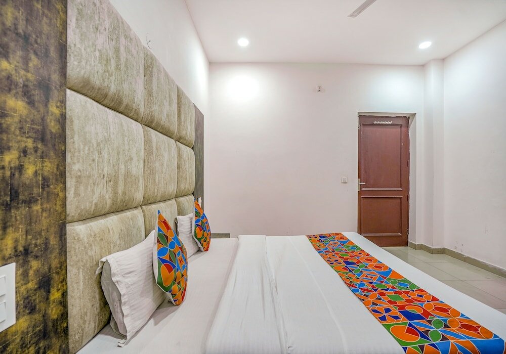 Фото Fabhotel Grand Inn