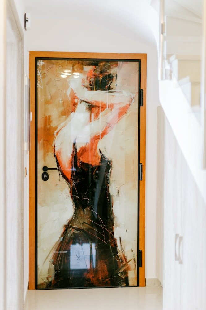 Фото The Three Graces