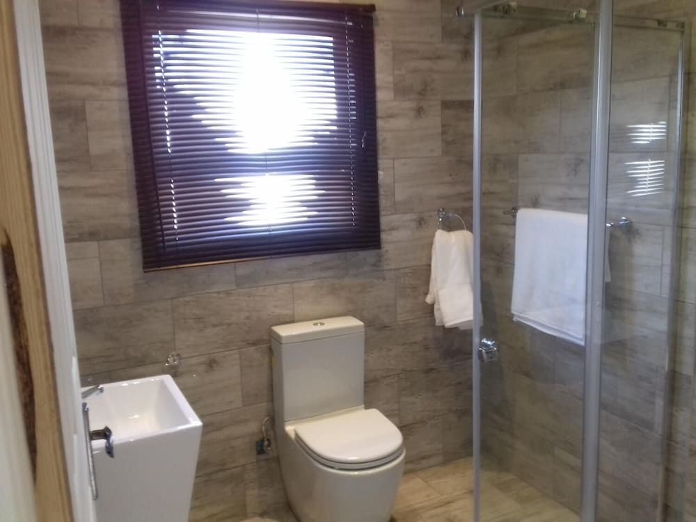 Фото Mayberrypark Guest Lodge