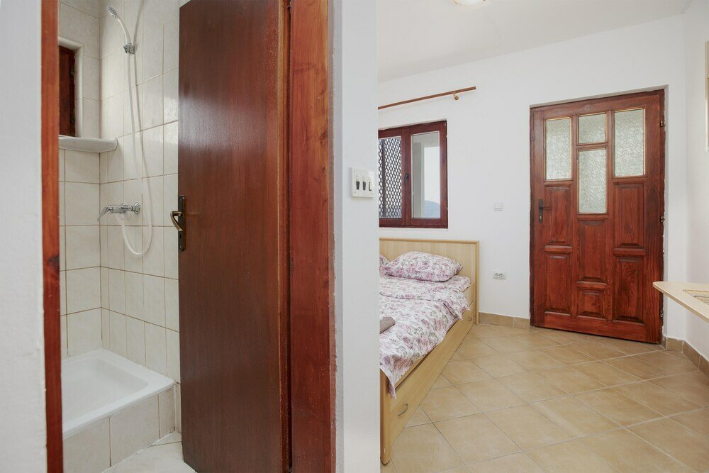 Фото Crystal Sky Apartments