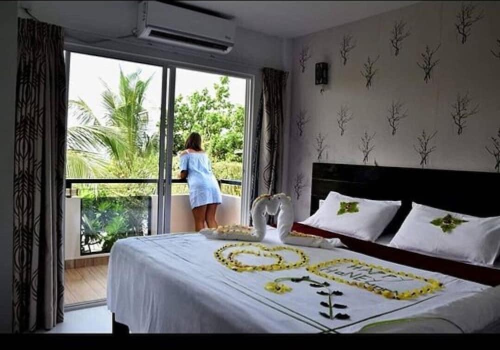 Фото Crown Beach Villas
