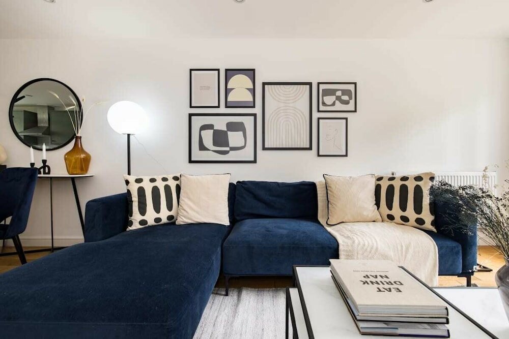 Фото The Walworth Hideout - Elegant 2bdr Flat