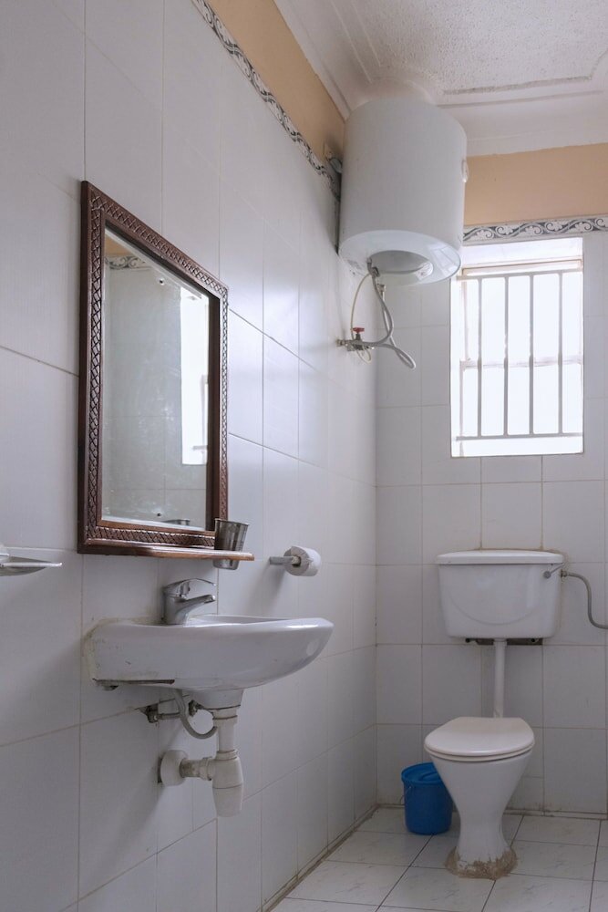 Фото Rwenzori International Hotel