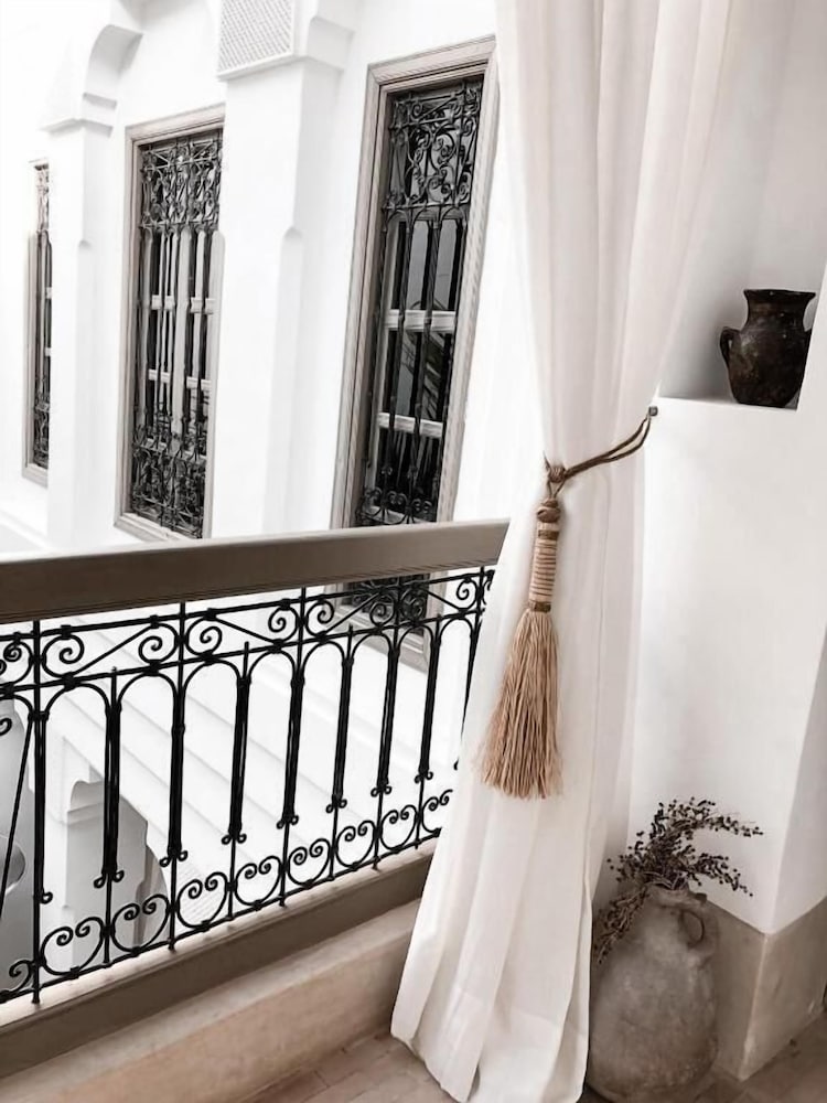 Фото Riad Louhou