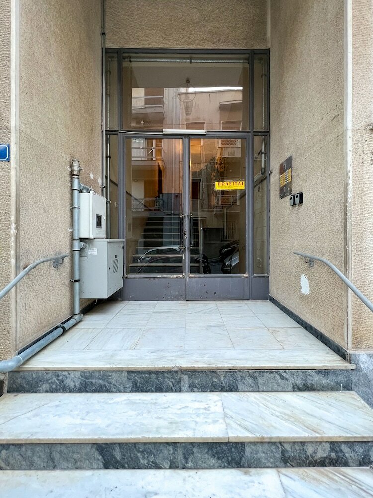 Фото Athens Hippest Apartments