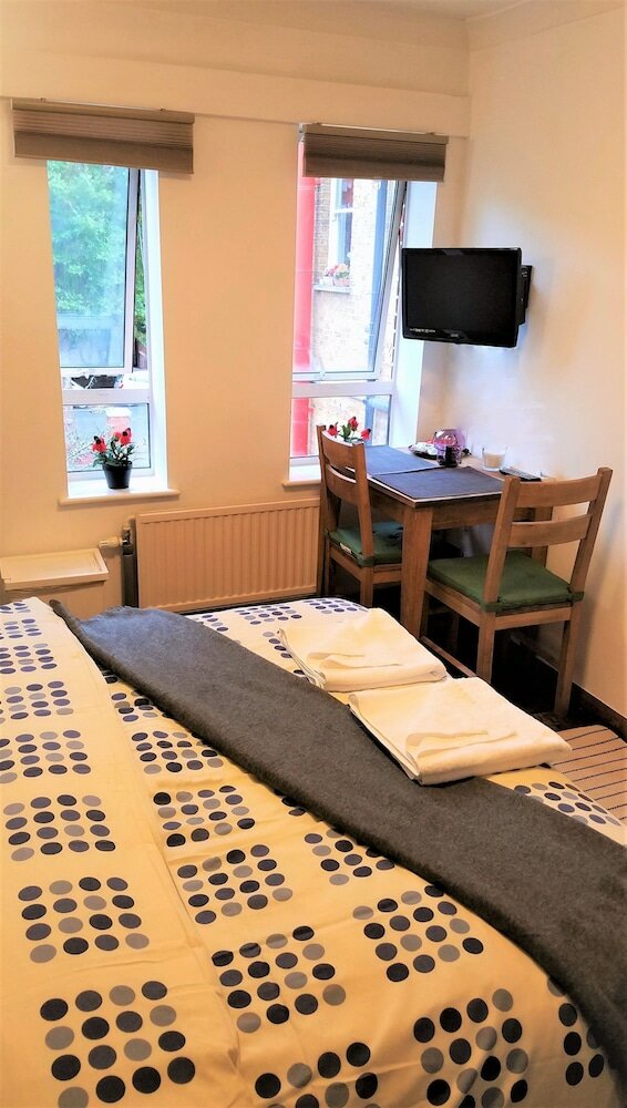 Фото Mapesbury Lodge