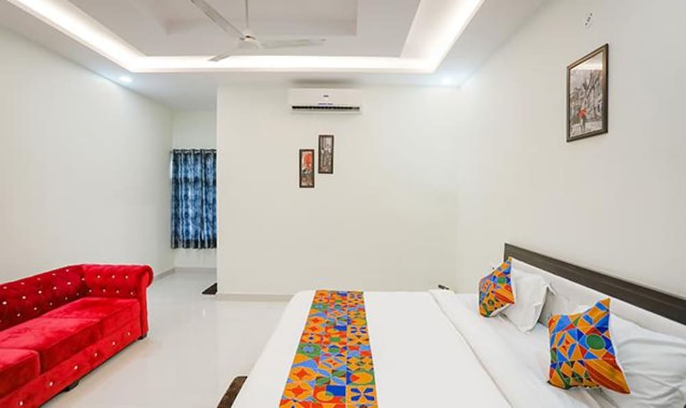 Фото Fabhotel Atharv Palace