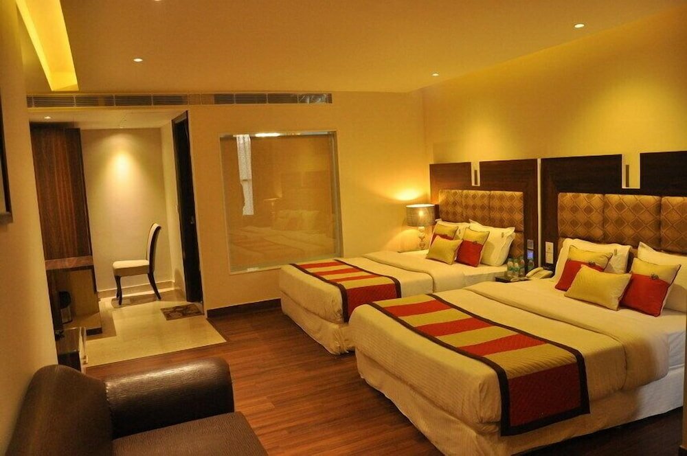 Фото Hotel Uppal International