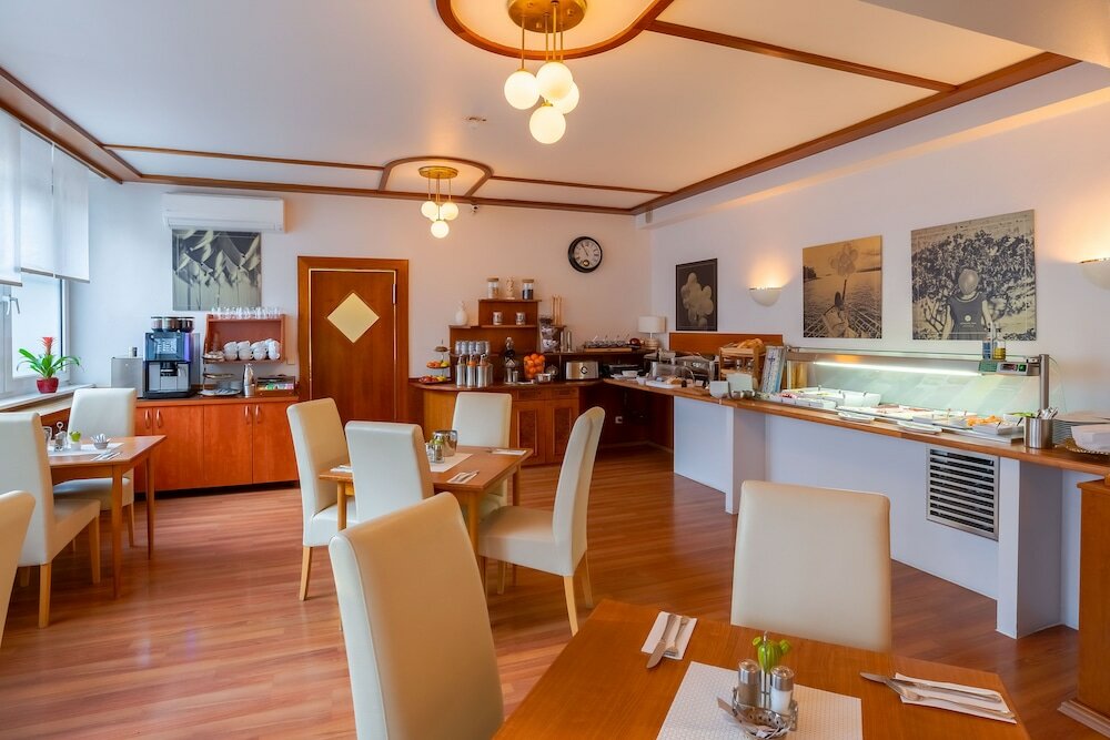 Фото Hotel Astor München