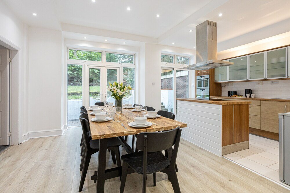 Фото Pillo Rooms - 4br House near Heaton Park