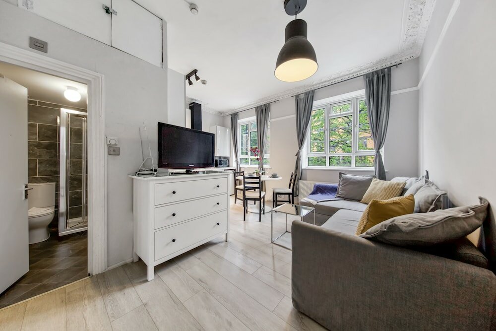 Фото 1 Bed Apartment in Camden by City Stay