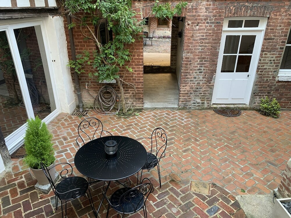 Фото L'école des Demoiselles